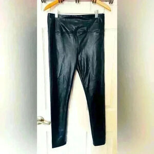 BBJ Los Angeles faux leather leggings size medium